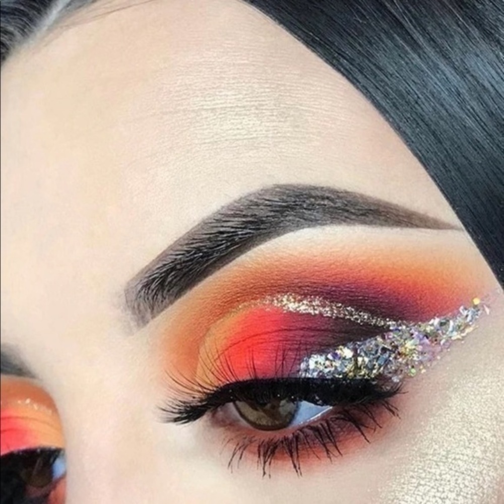 ESMERALDA PALETTE II By Beauty Creations - Picture 5 of 5